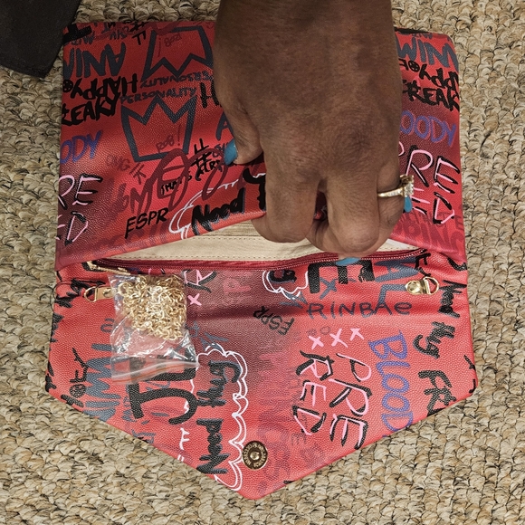 Graffiti clutch purse - Picture 4 of 5